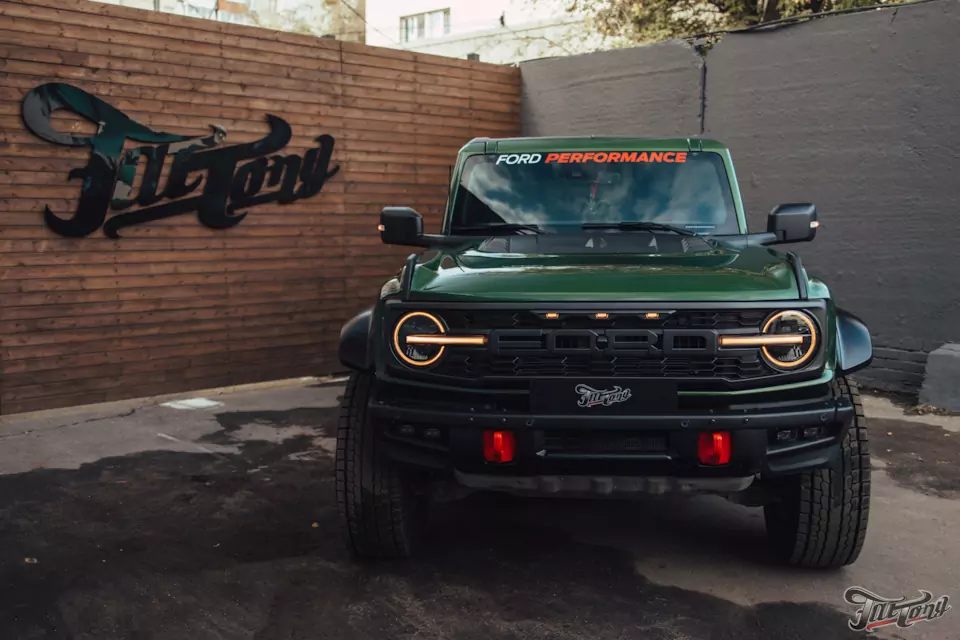 Стапельные работы, кузовной ремонт и покраска с подбором цвета для Ford Bronco Raptor